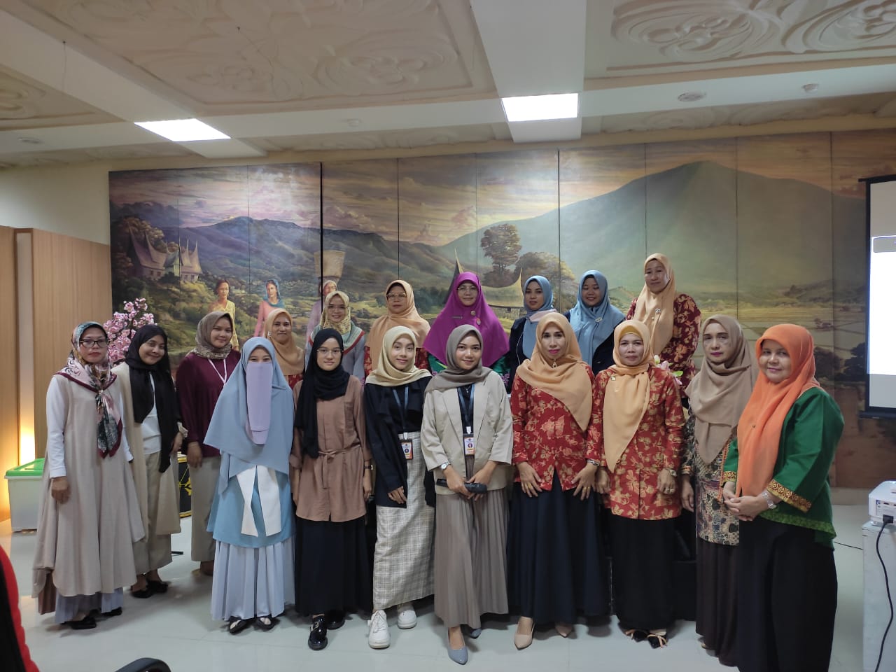 Pertemuan Rutin Bulanan Dharma Wanita Persatuan (DWP) Dinas Kebudayaan Provinsi Sumatera Barat